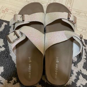 Madden Girl size 8 Birkenstock style sandals